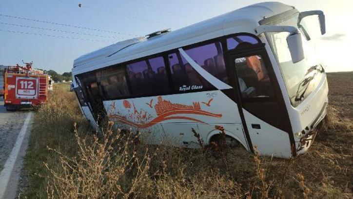 Tekirdağ'da servis minibüsü kaza yaptı: 3 yaralı