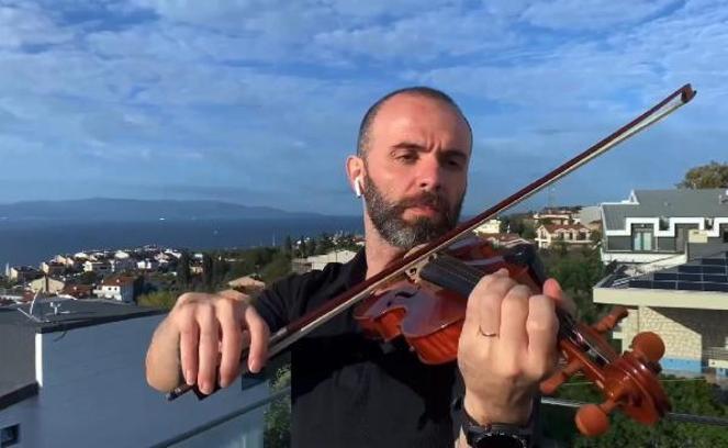 İtalyan ses mühendisleri Türk öğretmenin 100’üncü yıl bestesine hayran kaldı