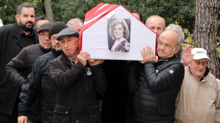 'Bayan Kahkaha' Güzide Kasacı son yolculuğuna uğurlandı!