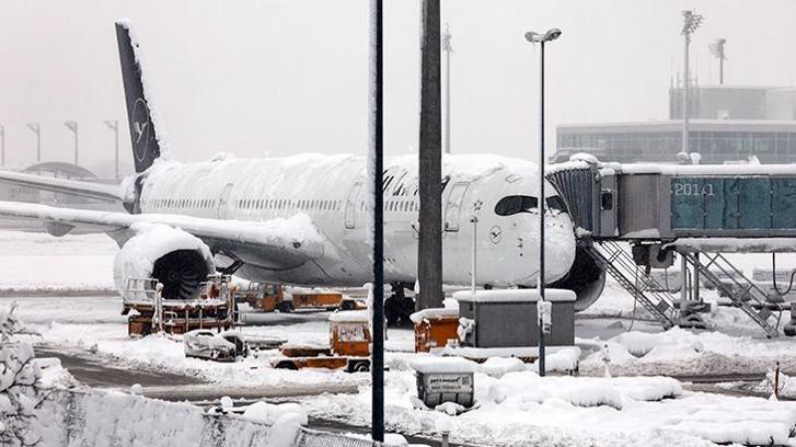 Münih'te 750'den fazla uçuş iptal