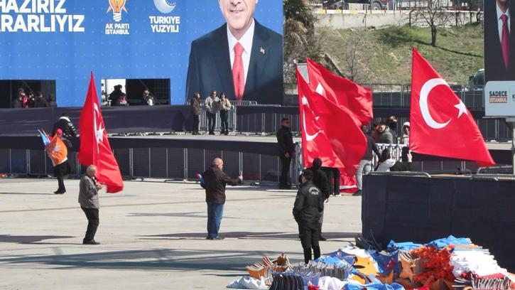 İstanbul Emniyet Müdürü Zafer Aktaş miting alanında incelemelerde bulundu