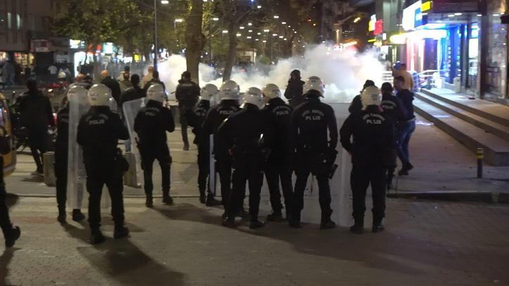 Siirt’te izinsiz Van protestosuna polis müdahalesi