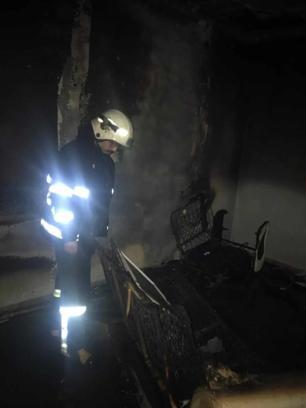 Diyarbakır'da yangın çıkan ev, kullanılamaz hale geldi