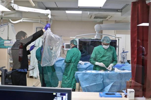 Dicle Üniversitesi’nde, Karaciğer tümörü tedavisinde radyasyon partikülü ile tümör küçültme yöntemi uygulanmaya başlandı