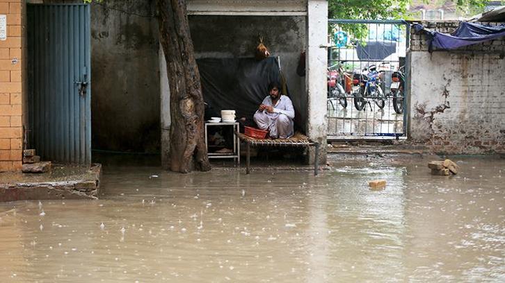 Pakistan’daki sel felaketi: Can kaybı 87'ye yükseldi