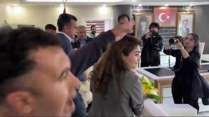 Diyarbakır Sur Belediyesi'nde Atatürk ve Erdoğan'a hakaret! Müfettiş görevlendirildi