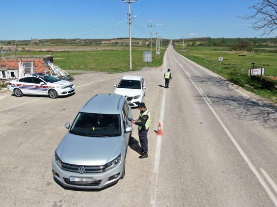 Edirne’de aracına çakar lamba takan sürücüye 2 bin 456 lira ceza