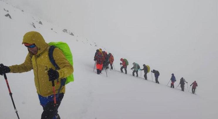 Mayıs ayının ortasında Ağrı Dağı'nda tipi! 9 Rus dağcı tipiye yakalandı