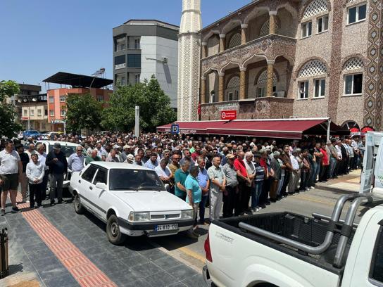 Manisalı iş insanı Hüseyin Gümüşlü, son yolculuğuna uğurlandı