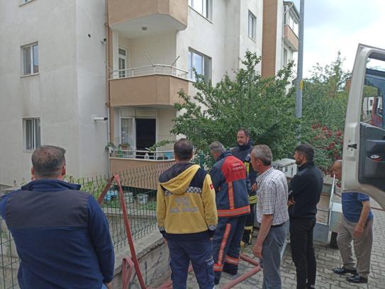Tosya'da apartman dairesindeki yangın hasara neden oldu