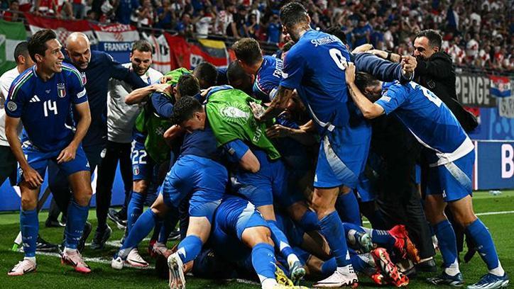 İtalya, Hırvatistan'ın umutlarını 90+8'de yıktı!