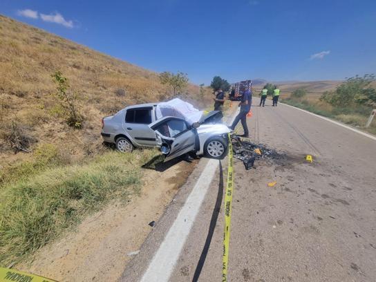 Ankara'da otomobiller kafa kafaya çarpıştı: 2 kardeş öldü, 2 ağır yaralı