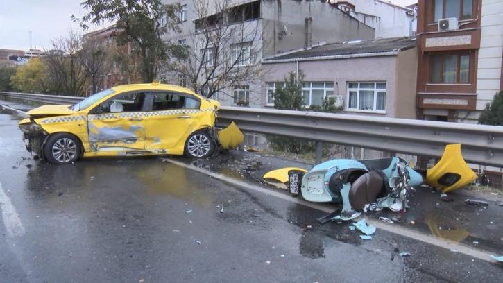 İstanbul - Bayrampaşa'da trafik kazası: 2 ağır yaralı