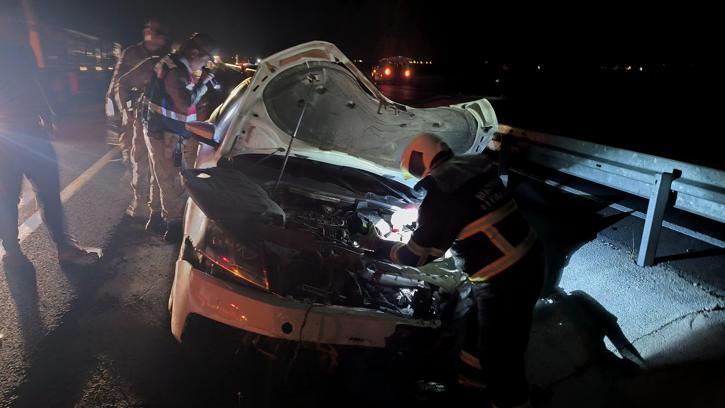 Yolda gördüğü lastiği kaldırmak isterken otomobilin çarpmasıyla öldü