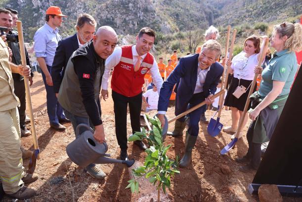 Hollanda Türkiye dostluğu Marmaris'te dikilen fidanlarla yeşerecek