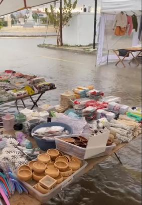 Çeşme'de sağanak; yollar göle döndü/Ek fotoğraflar