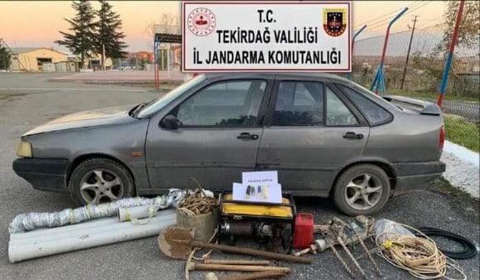 Tekirdağ'da kaçak kazı yaparak define arayan 4 şüpheli yakalandı