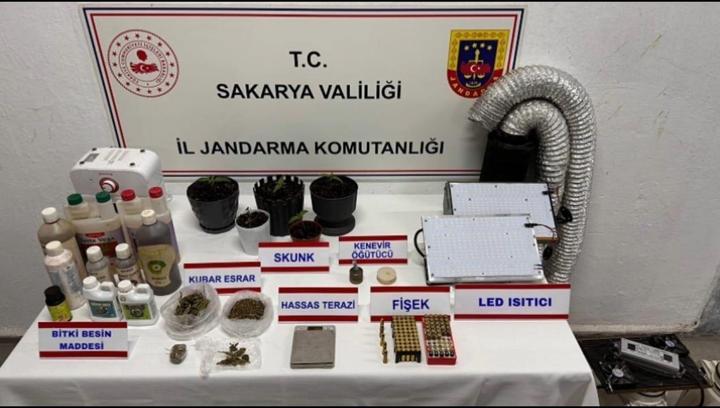 Sakarya'da uyuşturucu ve kaçakçılık operasyonu