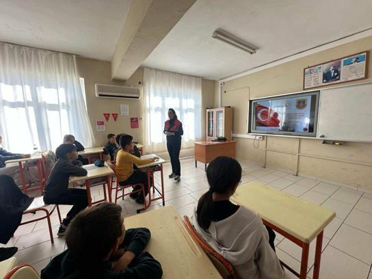 Öğrencilere siber farkındalık eğitimi