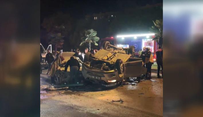 Bursa'da 17 yaşındaki sürücünün kullandığı otomobil, 2 otomobile çarptı: 1 ölü, 3 yaralı