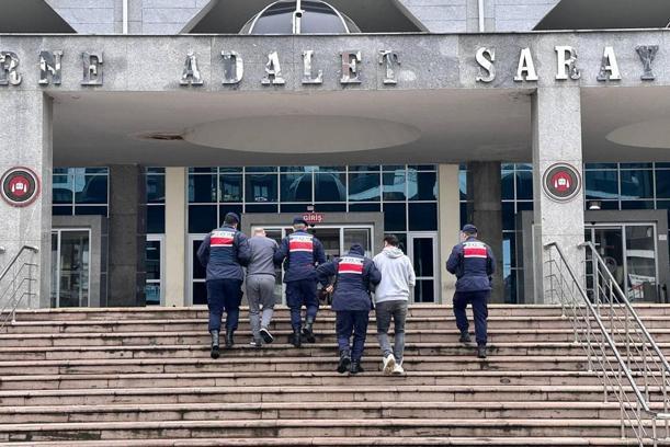 Edirne'de aranması olan 2 hükümlü yakalandı