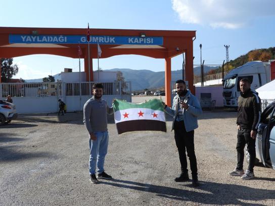 Suriyelilerin, Yayladağı Hudut Kapısı'ndan ülkelerine geçişleri sürüyor