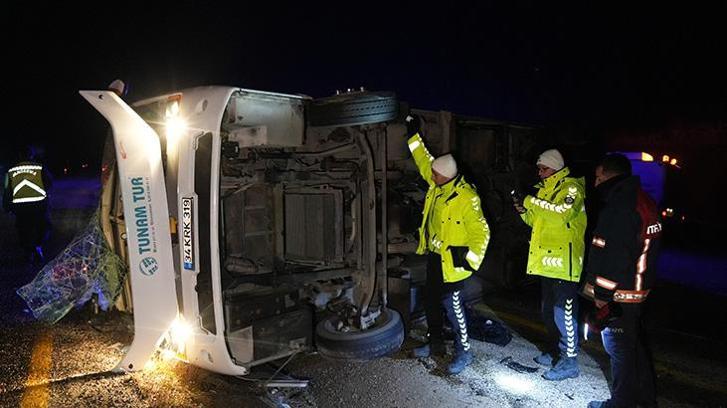 Cenaze yolunda kaza! Ölü ve yaralılar var