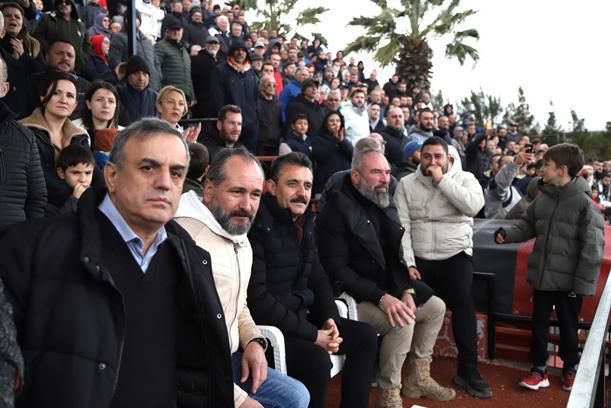 Dikili Belediyespor şampiyonluğunu ilan etti