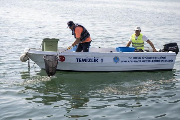 Mersin'de denizi kirleten gemilere 100 milyon lira ceza