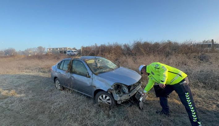 Tekirdağ’da takla atıp tarlaya savrulan otomobilin sürücüsü yaralandı