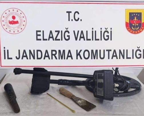 Elazığ’da kaçak kazıya 2 gözaltı