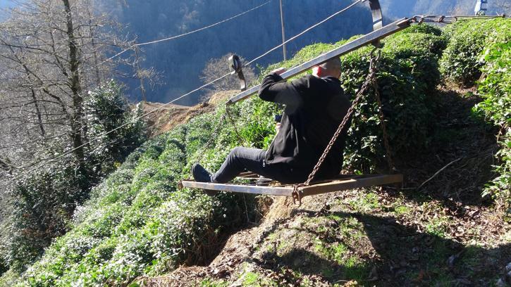 Yol yapıldı, teleferikle tehlikeli yolculuk son buldu