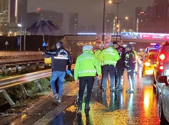 İstanbul'da zincirleme kaza: 1 ölü, 2 yaralı