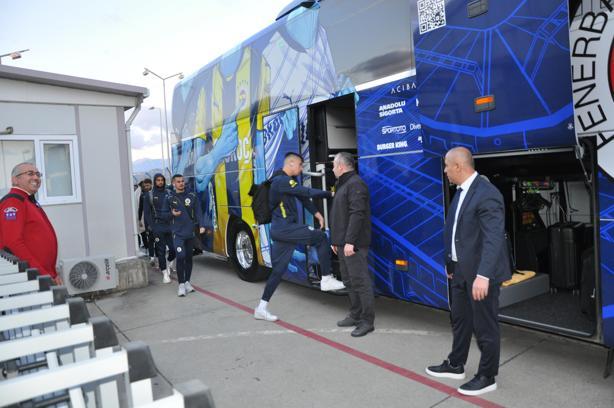 Fenerbahçe kafilesi, Alanya'ya geldi