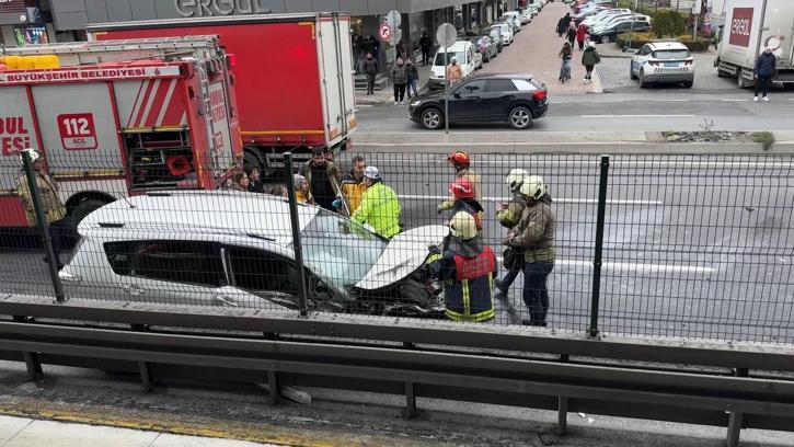 İstanbul - Avcılar D-100’de zincirleme kaza: 2 yaralı