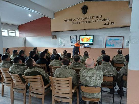 Edirne’de askeri personele ‘afet farkındalık eğitimi’ verildi