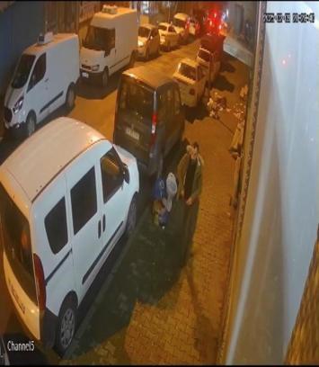 İstanbul - Sultangazi'de mağdurun evini kurşunlayıp telefondan o anları dinletmişler