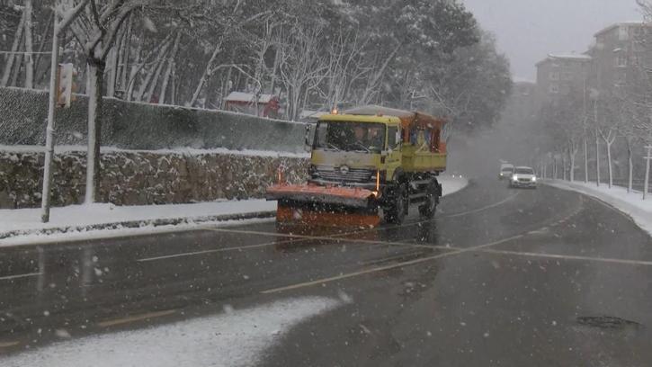 İstanbul- Kartal Aydos Yolu'nda araçlar yolda ilerlemekte zorlandı