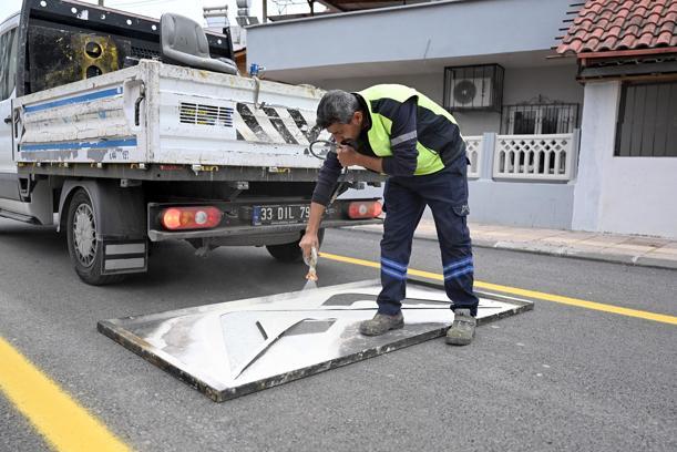 Mersin’de yol çalışmaları sürüyor