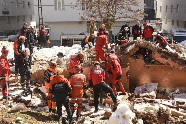 Bitlis'te deprem tatbikatı