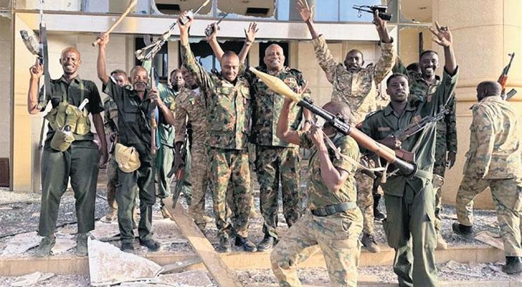 Sudan’da ordu, sarayı geri aldı