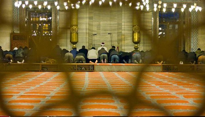 Son teravih namazı ne zaman kılınacak ve saat kaçta? 2025 Ramazan'ın son teravih ne zaman? İstanbul, Ankara, İzmir son teravih saati il il