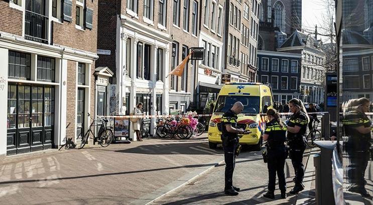 Amsterdam'da bıçaklı saldırı: 5 yaralı var