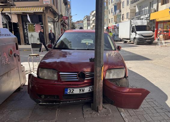 Yalvaç'ta kaza: 3 yaralı