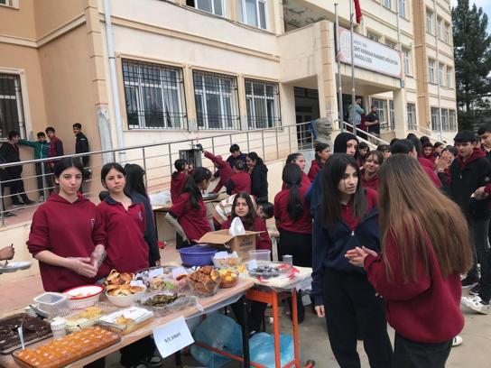 Derik'te Gazze Yararına Kermes Düzenlendi