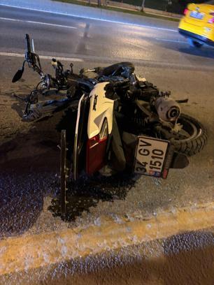 İstanbul - Maltepe'de otomobil ile çarpışan motosikletin sürücüsü hayatını kaybetti