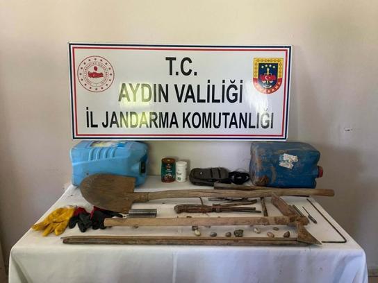 SİT alanında kaçak tarihi eser kazısına 5 gözaltı