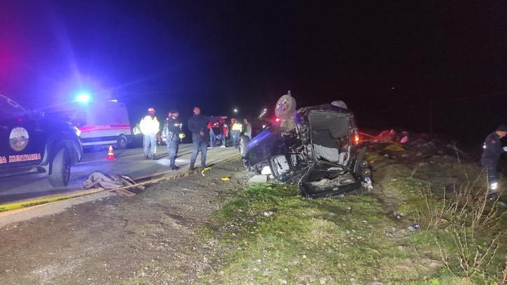 Rize’de hafif ticari araç takla attı: 3 ölü, 2 yaralı