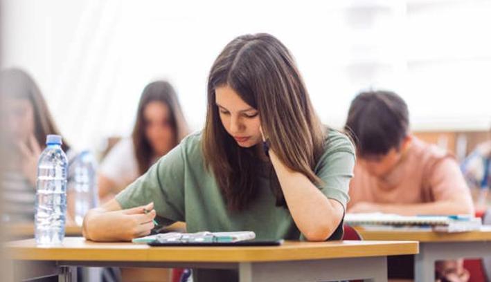 AÖL kayıt yenileme ne zaman bitiyor? 2025 Açık lise 3. Dönem sınav tarihleri ne zaman?