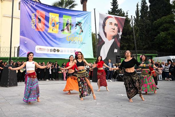 Bornova'da Dansın Ritmi Yükseldi